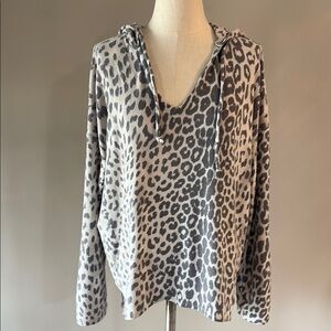 Chaser leopard gray softest hoodie long sleeve lace up cuffs V neck tunic Large